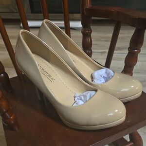 Elegant Beige Heels for Women